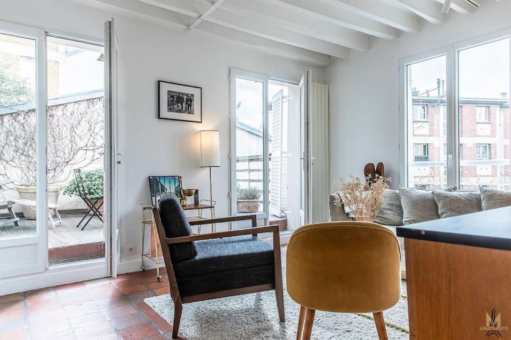 Montmartre, Patio! Sacre-coeur! Stylish Duplex! * Paris