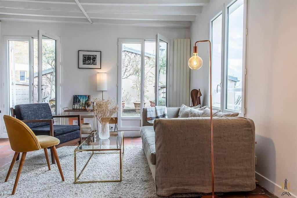 Apartment Montmartre, Patio! Sacre-coeur! Stylish Duplex! Paris