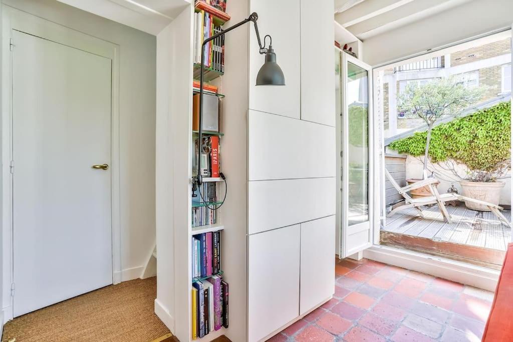 Montmartre, Patio! Sacre-coeur! Stylish Duplex! Apartment *