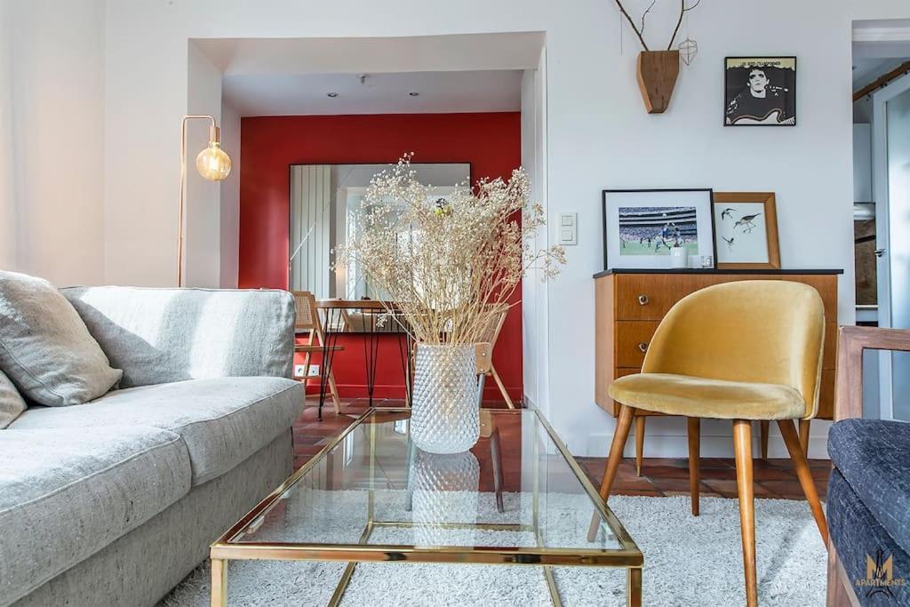 Apartment Montmartre, Patio! Sacre-coeur! Stylish Duplex! Paris